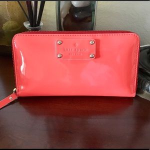 ⛔️SOLD⛔️ Kate Spade Wallet